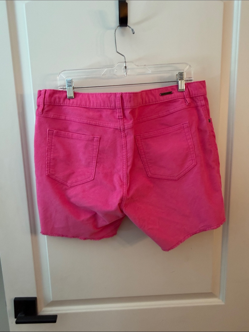 Carve Designs Bright Pink Women's Corduroy Shorts- 6” inseam. Like new. - Picture 6 of 9